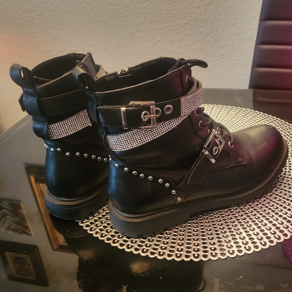 💕Beautiful Rhinestone Moto Boots!! - Picture 3 of 4